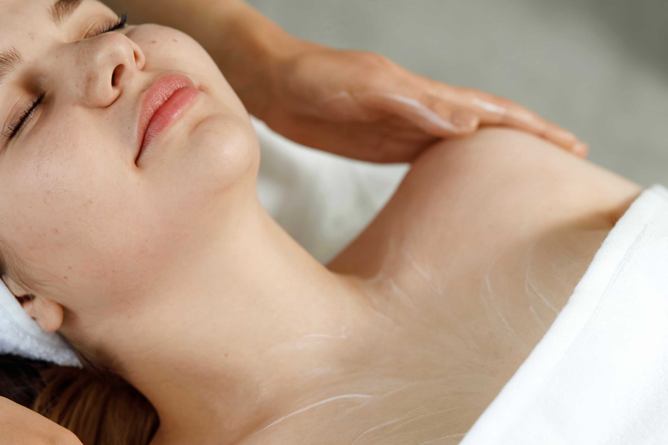 Масаж обличчя