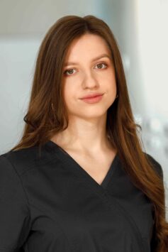 Ярина Копровська, лікар-дерматовенеролог центру IDERMIC
